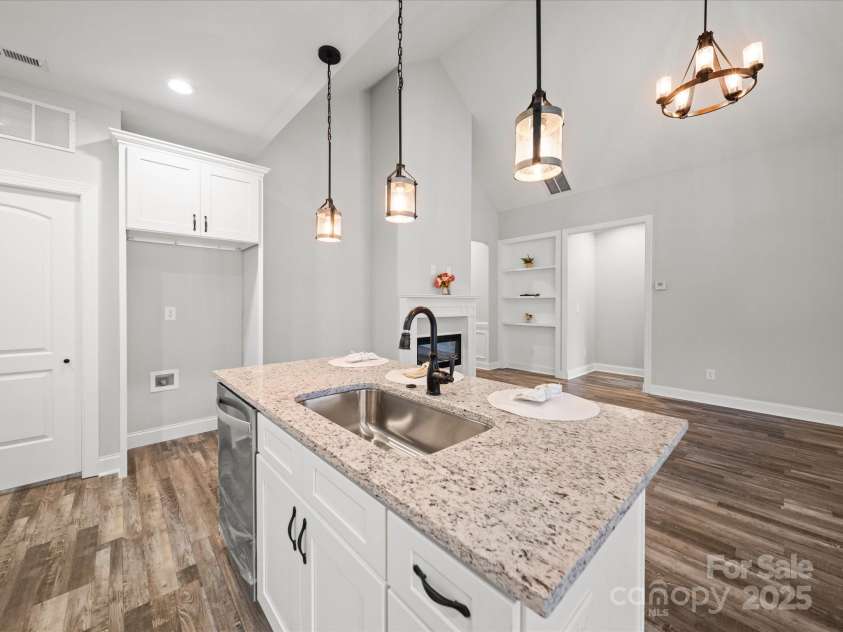 5101 Thornhill Drive, Gastonia, NC 28052.  MLS# CAR4229356, YatesRealty ID 17813. 
