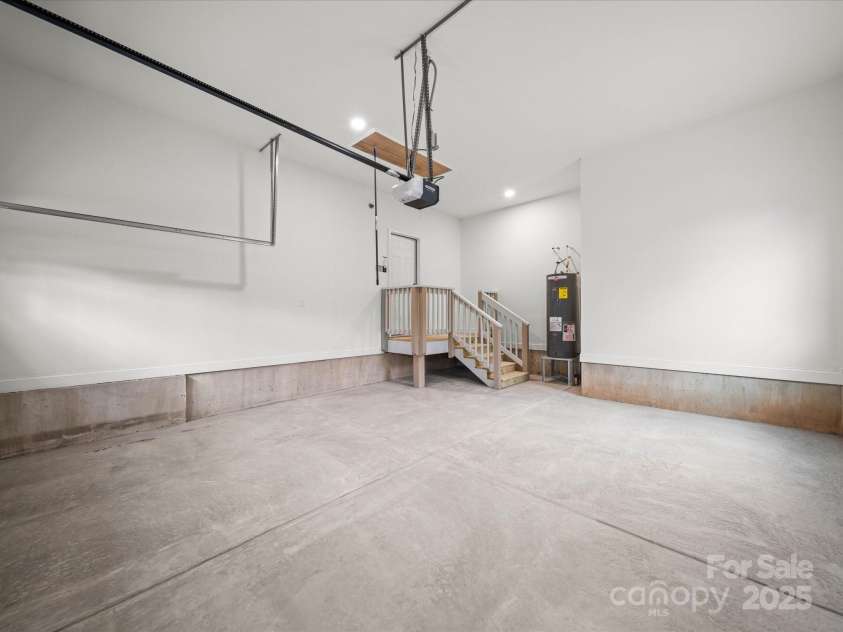 5101 Thornhill Drive, Gastonia, NC 28052.  MLS# CAR4229356, YatesRealty ID 17813. 