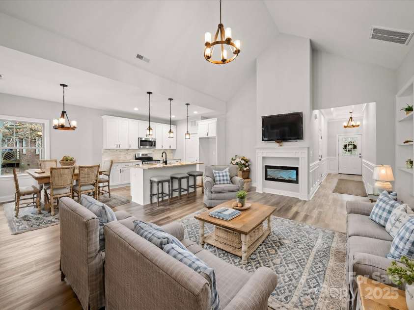 5101 Thornhill Drive, Gastonia, NC 28052.  MLS# CAR4229356, YatesRealty ID 17813. Virtually staged
