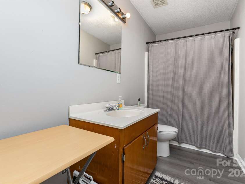 410 Lee Avenue, Bessemer City, NC 28016.  MLS# CAR4288356, YatesRealty ID 17814. 