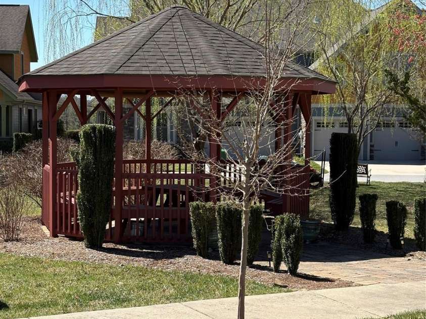 48 Creekside View Drive, Asheville, NC 28804.  MLS# CAR4046496, YatesRealty ID 17815. 