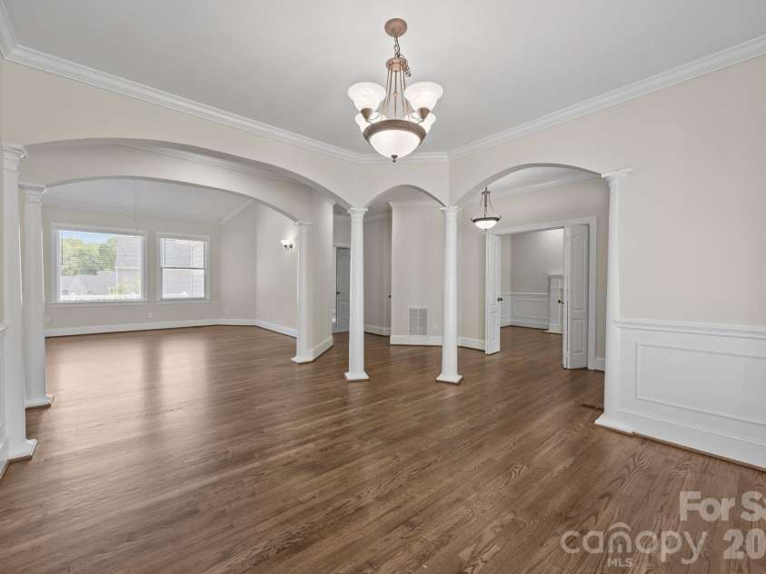 5109 McCallum Meadows Drive, Charlotte, NC 28216.  MLS# CAR4360058, YatesRealty ID 17816. 