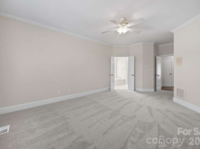 5109 McCallum Meadows Drive, Charlotte, NC 28216.  MLS# CAR4360058, YatesRealty ID 17816. 