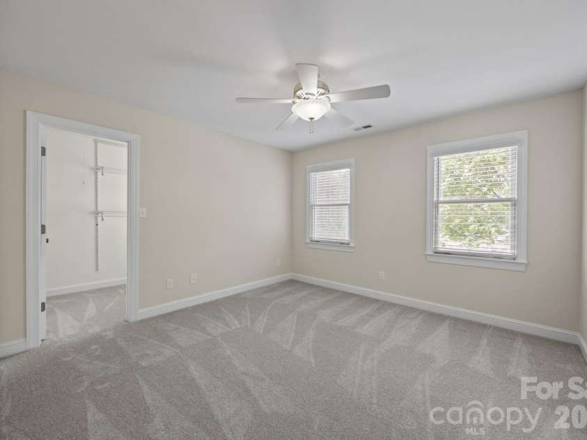 5109 McCallum Meadows Drive, Charlotte, NC 28216.  MLS# CAR4360058, YatesRealty ID 17816. 