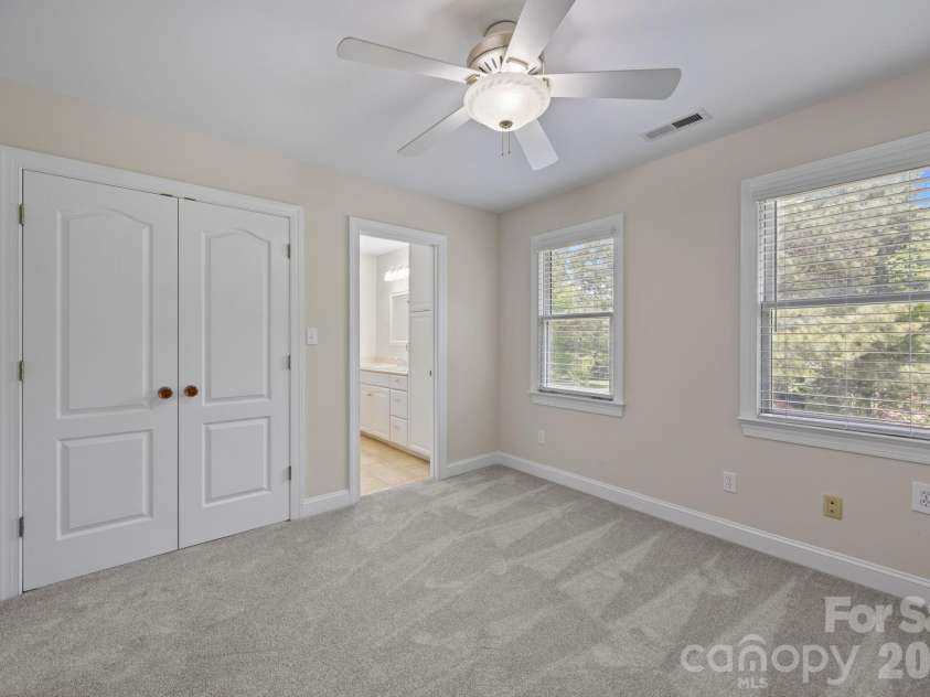 5109 McCallum Meadows Drive, Charlotte, NC 28216.  MLS# CAR4360058, YatesRealty ID 17816. 
