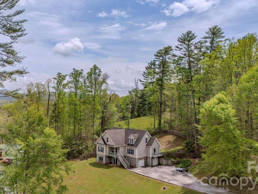 27 Garland Ball Drive, Alexander, NC 28701.  MLS# CAR4371775, YatesRealty ID 17817. 