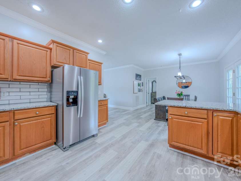 27 Garland Ball Drive, Alexander, NC 28701.  MLS# CAR4371775, YatesRealty ID 17817. 
