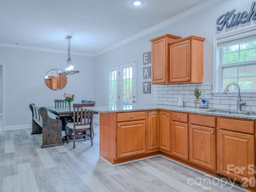 27 Garland Ball Drive, Alexander, NC 28701.  MLS# CAR4371775, YatesRealty ID 17817. 