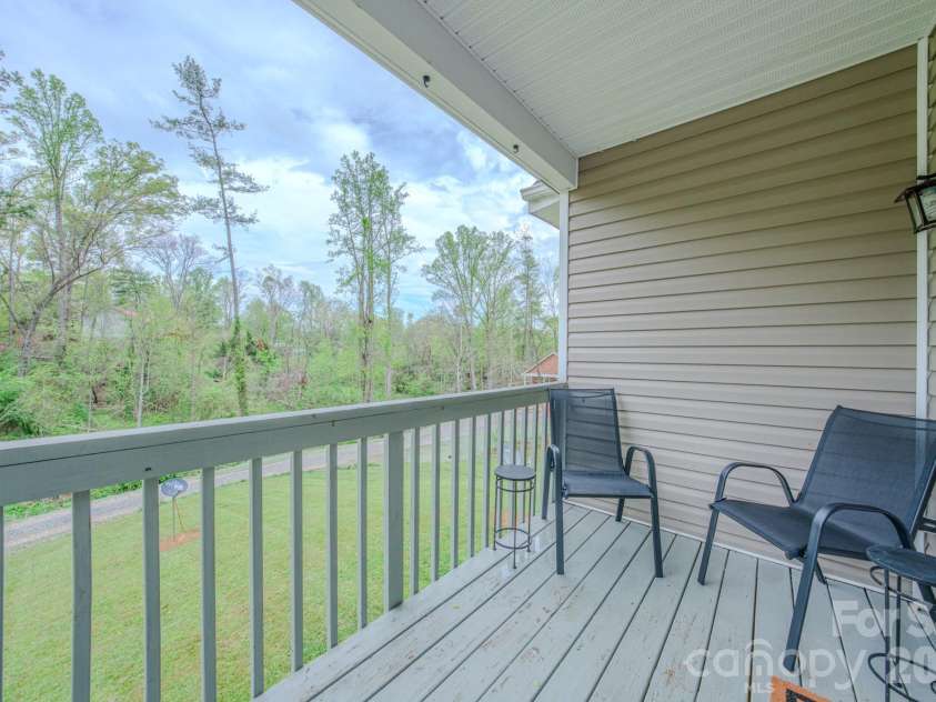 27 Garland Ball Drive, Alexander, NC 28701.  MLS# CAR4371775, YatesRealty ID 17817. 