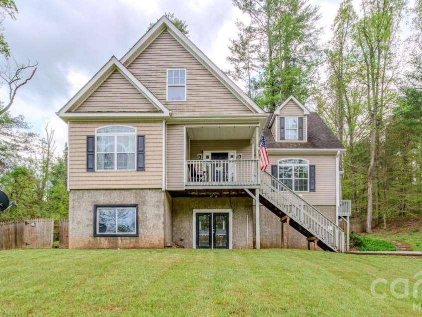 27 Garland Ball Drive, Alexander, NC 28701.  MLS# CAR4371775, YatesRealty ID 17817. 