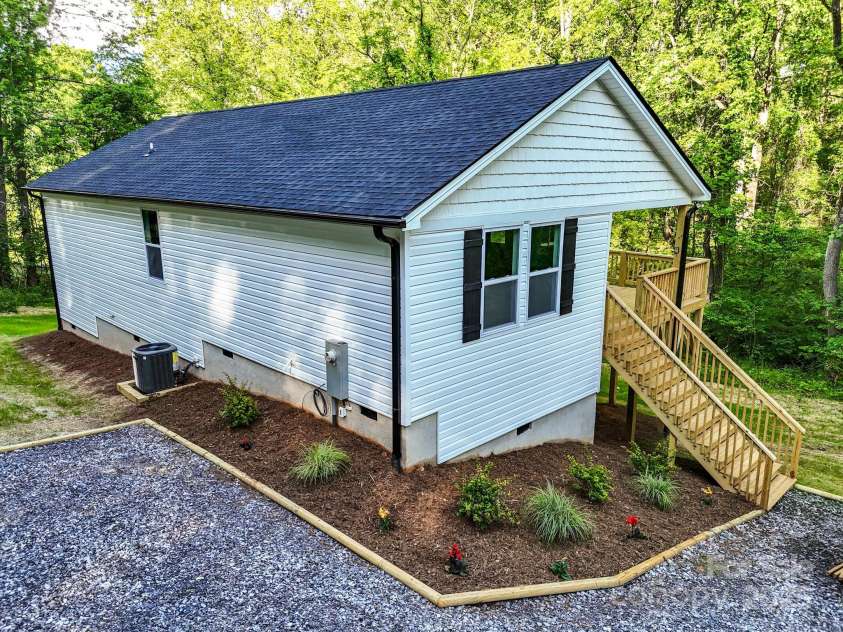 6 Meadows Town Road, Leicester, NC 28748.  MLS# CAR4228027, YatesRealty ID 17817. 