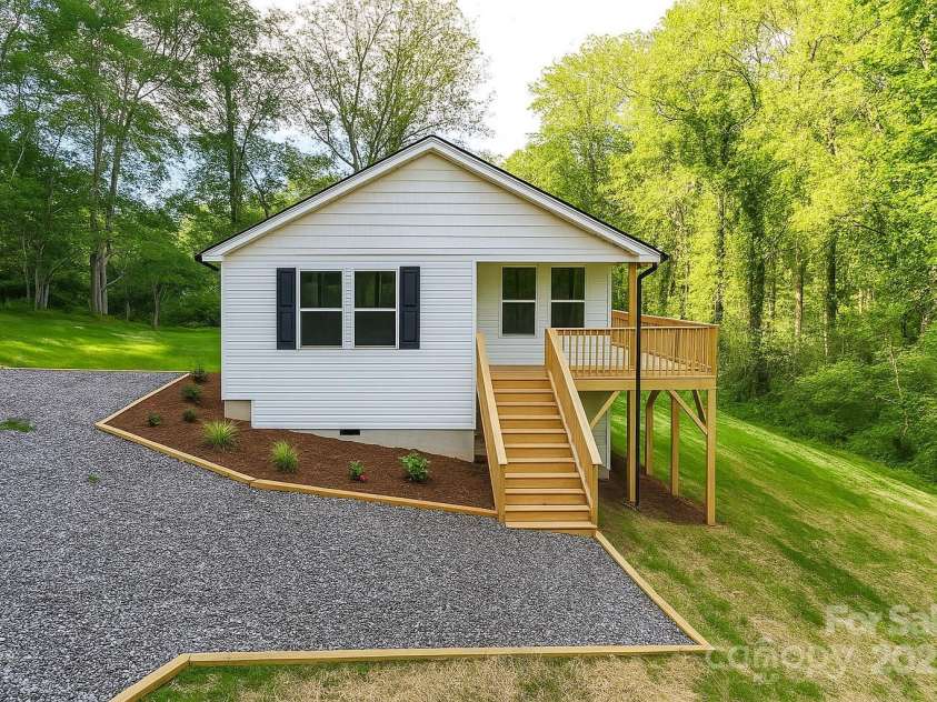 6 Meadows Town Road, Leicester, NC 28748.  MLS# CAR4228027, YatesRealty ID 17817. 