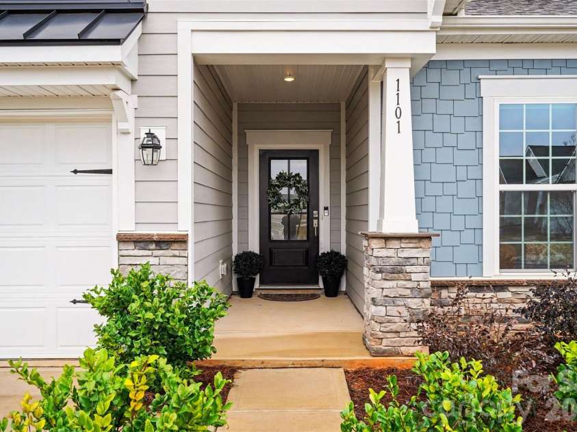 1101 Lookout Shoals Drive, Fort Mill, SC 29715.  MLS# CAR4341463, YatesRealty ID 17818. 
