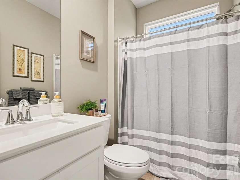 1101 Lookout Shoals Drive, Fort Mill, SC 29715.  MLS# CAR4341463, YatesRealty ID 17818. Spare Bath- upper