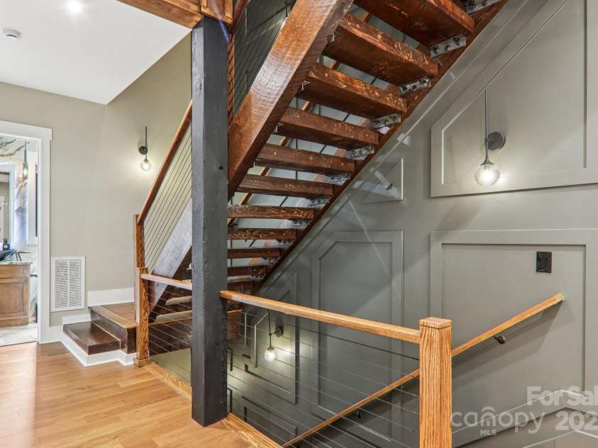 Lot 45 Weatherwatch Lane, Waynesville, NC 28786.  MLS# CAR4315609, YatesRealty ID 1782. Recent build by Valencia example of finish quality