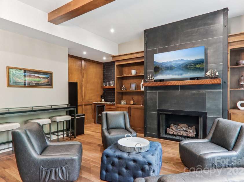 Lot 45 Weatherwatch Lane, Waynesville, NC 28786.  MLS# CAR4315609, YatesRealty ID 1782. Recent build by Valencia example of finish quality