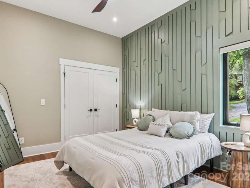 Lot 45 Weatherwatch Lane, Waynesville, NC 28786.  MLS# CAR4315609, YatesRealty ID 1782. Recent build by Valencia example of finish quality