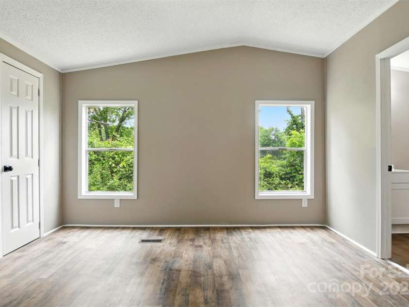 2002 Kingston Road, Kingstown, NC 28150.  MLS# CAR4257349, YatesRealty ID 17820. Primary Suite