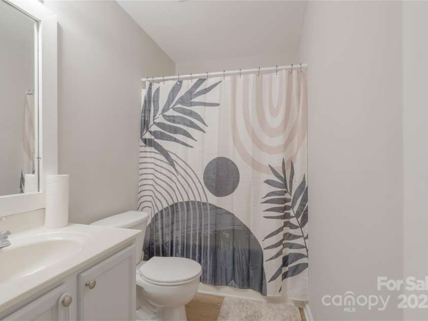 223 Stockbridge Drive, Spartanburg, SC 29301.  MLS# CAR4309368, YatesRealty ID 17821. 