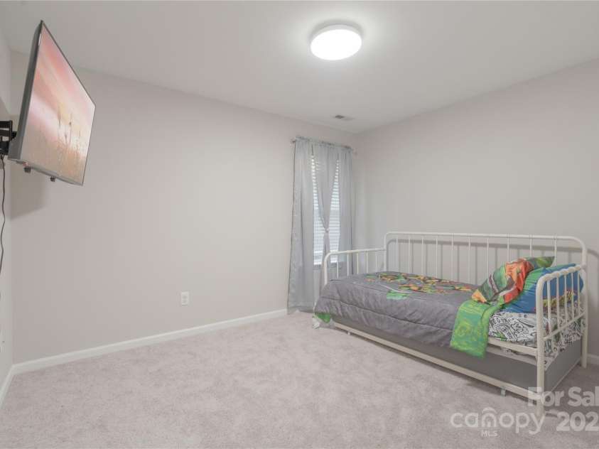 223 Stockbridge Drive, Spartanburg, SC 29301.  MLS# CAR4309368, YatesRealty ID 17821. Secondary Bedroom