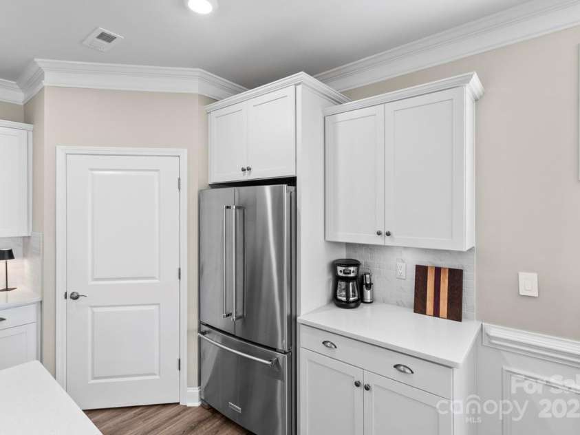 329 Secretariat Drive, Iron Station, NC 28080.  MLS# CAR4253728, YatesRealty ID 17822. Stainless steel appliances