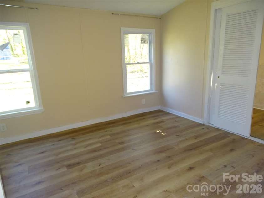 453 Riverview Lane, Lexington, NC 27292.  MLS# CAR4360894, YatesRealty ID 17823. Primary bedroom