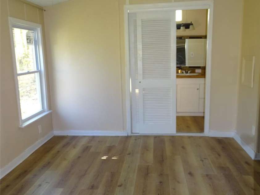 453 Riverview Lane, Lexington, NC 27292.  MLS# CAR4360894, YatesRealty ID 17823. Primary bedroom