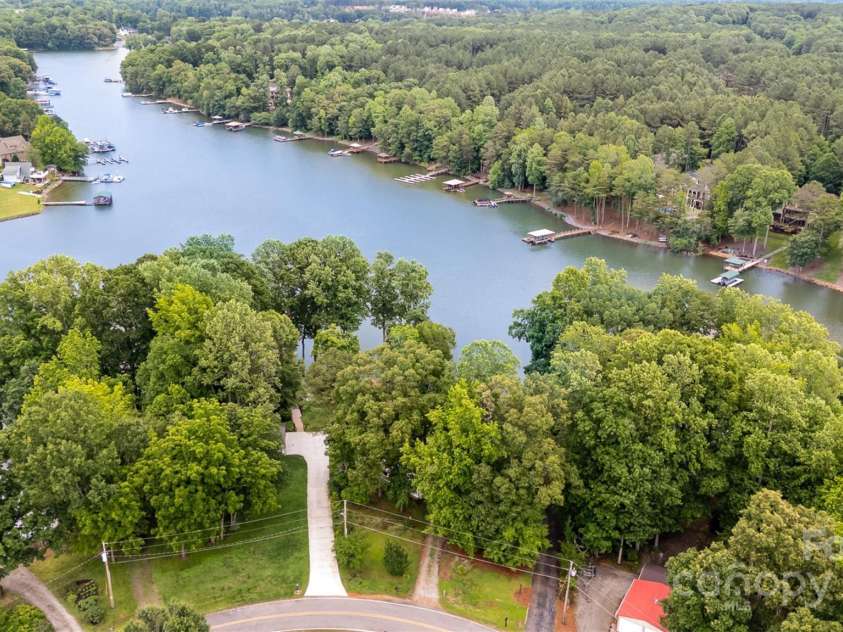 6719 Love Point Road, Denver, NC 28037.  MLS# CAR4266373, YatesRealty ID 17823. 