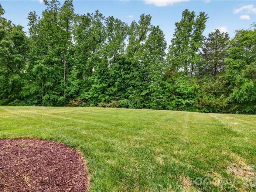 4430 Parkgate Drive, Matthews, NC 28105.  MLS# CAR4374673, YatesRealty ID 17824. 