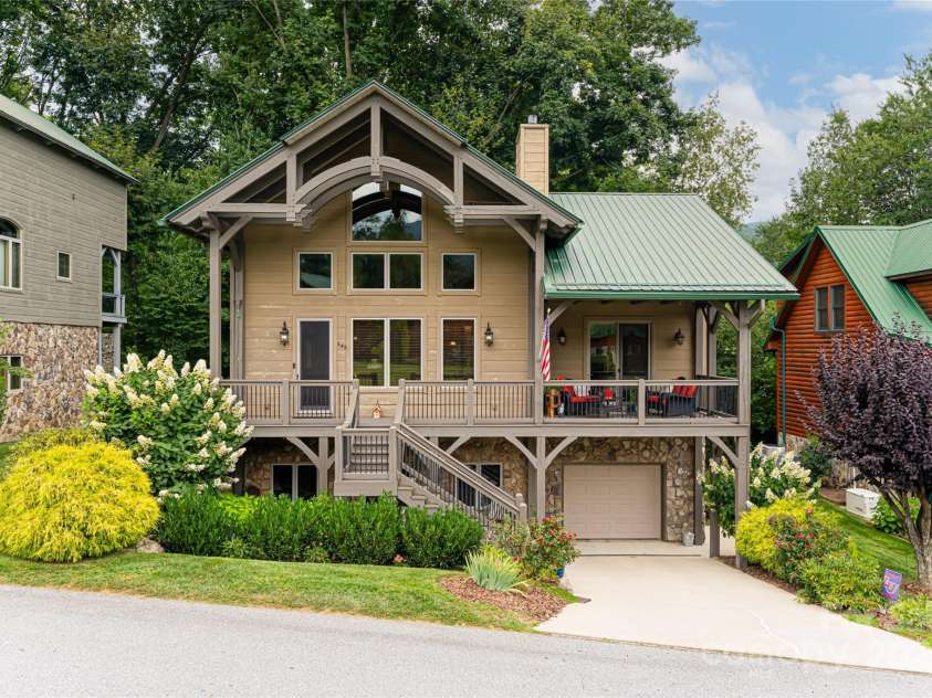 649 Panoramic Loop, Maggie Valley, NC 28751.  MLS# CAR4266409, YatesRealty ID 17824. Front exterior