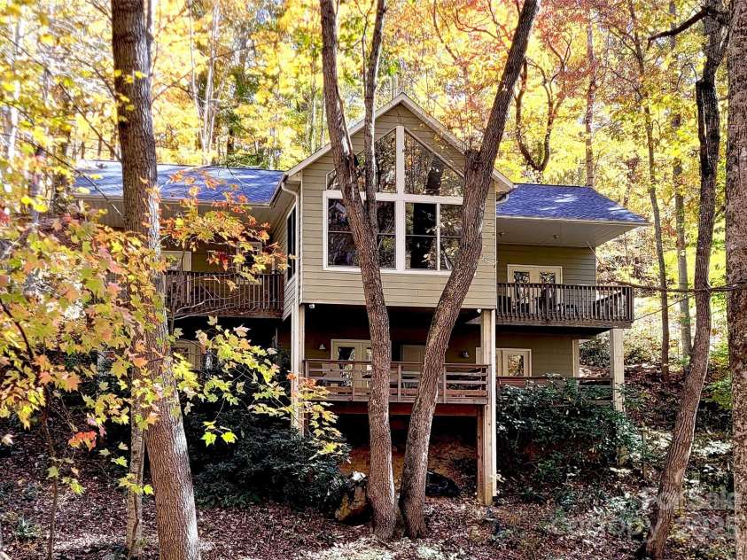 608 Brandywine Road, Waynesville, NC 28786.  MLS# CAR4267160, YatesRealty ID 17825. 