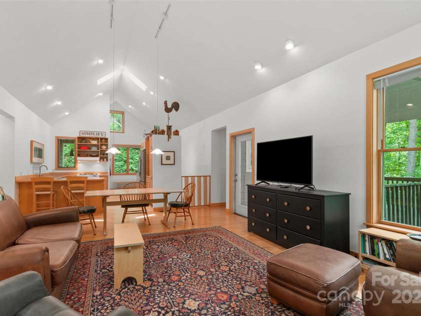 608 Brandywine Road, Waynesville, NC 28786.  MLS# CAR4267160, YatesRealty ID 17825. 