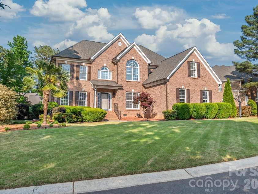 907 Hickory Stick Drive, Fort Mill, SC 29715.  MLS# CAR4376374, YatesRealty ID 17826. 