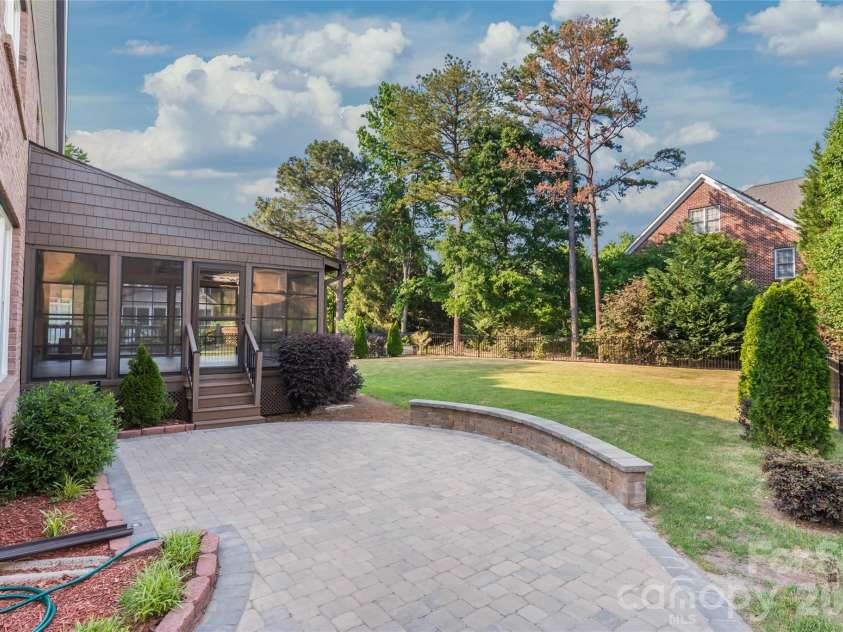 907 Hickory Stick Drive, Fort Mill, SC 29715.  MLS# CAR4376374, YatesRealty ID 17826. 