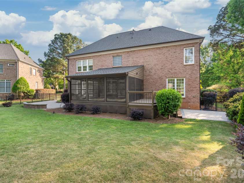 907 Hickory Stick Drive, Fort Mill, SC 29715.  MLS# CAR4376374, YatesRealty ID 17826. 