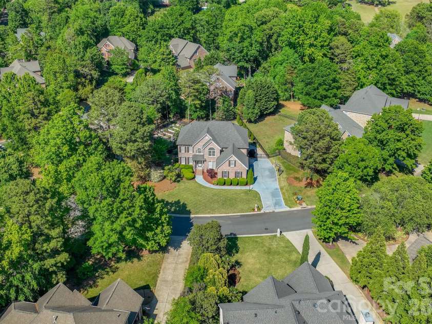 907 Hickory Stick Drive, Fort Mill, SC 29715.  MLS# CAR4376374, YatesRealty ID 17826. 