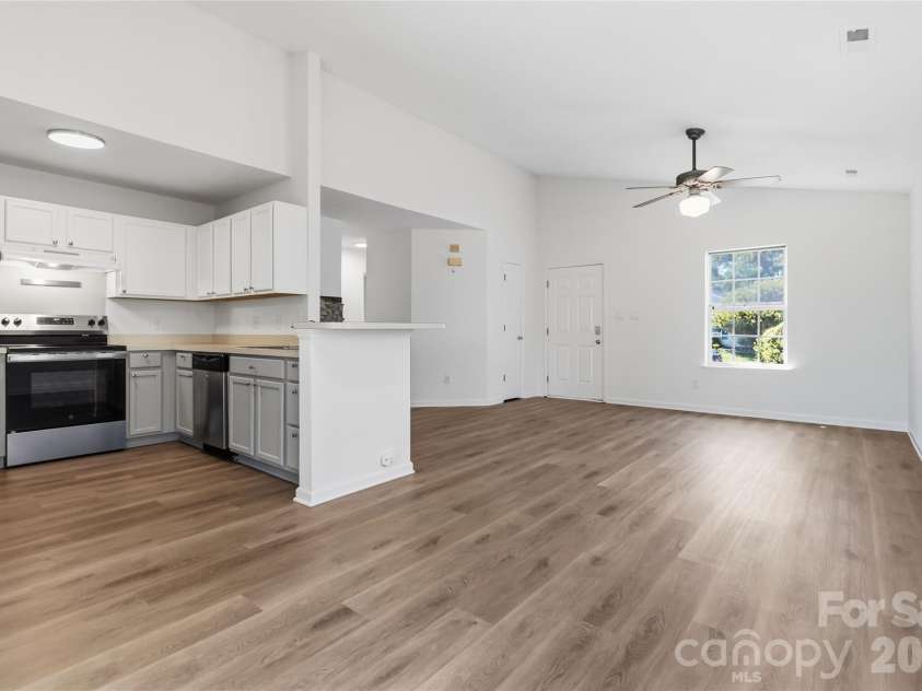 110 Camforth Drive, Mooresville, NC 28117.  MLS# CAR4369221, YatesRealty ID 17827. 