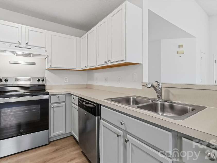 110 Camforth Drive, Mooresville, NC 28117.  MLS# CAR4369221, YatesRealty ID 17827. 