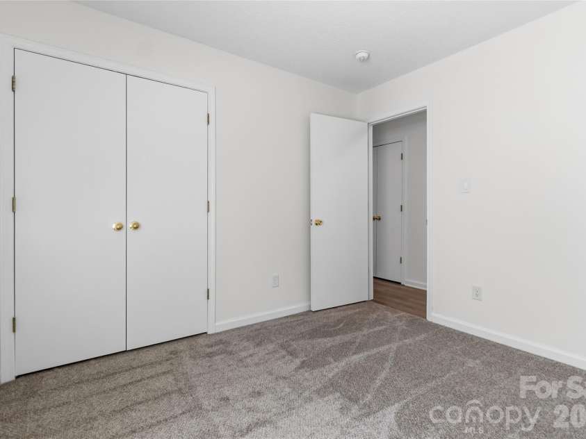 110 Camforth Drive, Mooresville, NC 28117.  MLS# CAR4369221, YatesRealty ID 17827. 