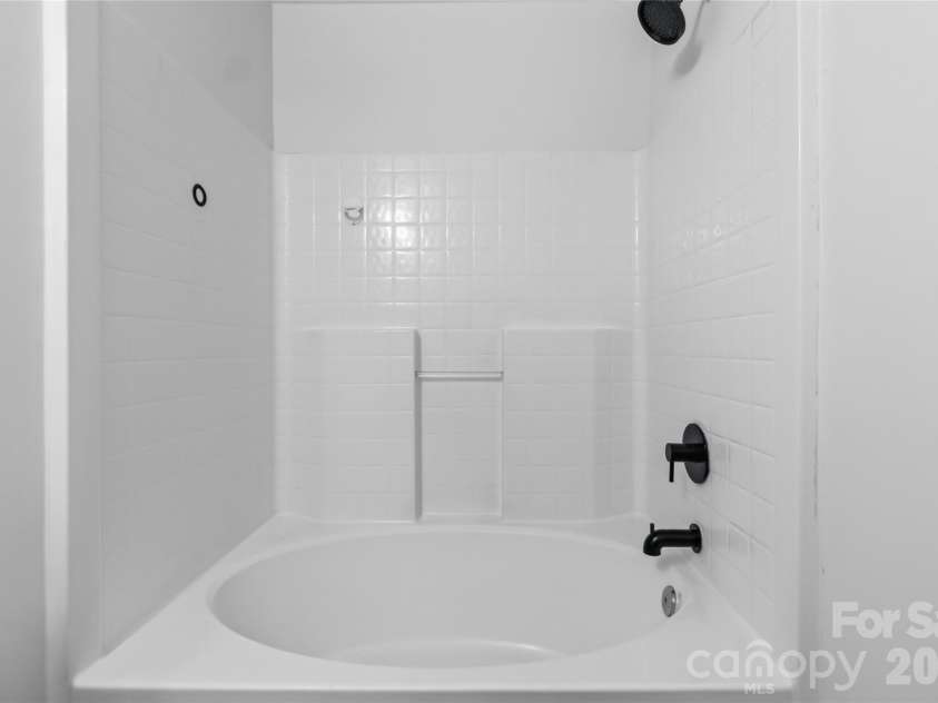 110 Camforth Drive, Mooresville, NC 28117.  MLS# CAR4369221, YatesRealty ID 17827. 