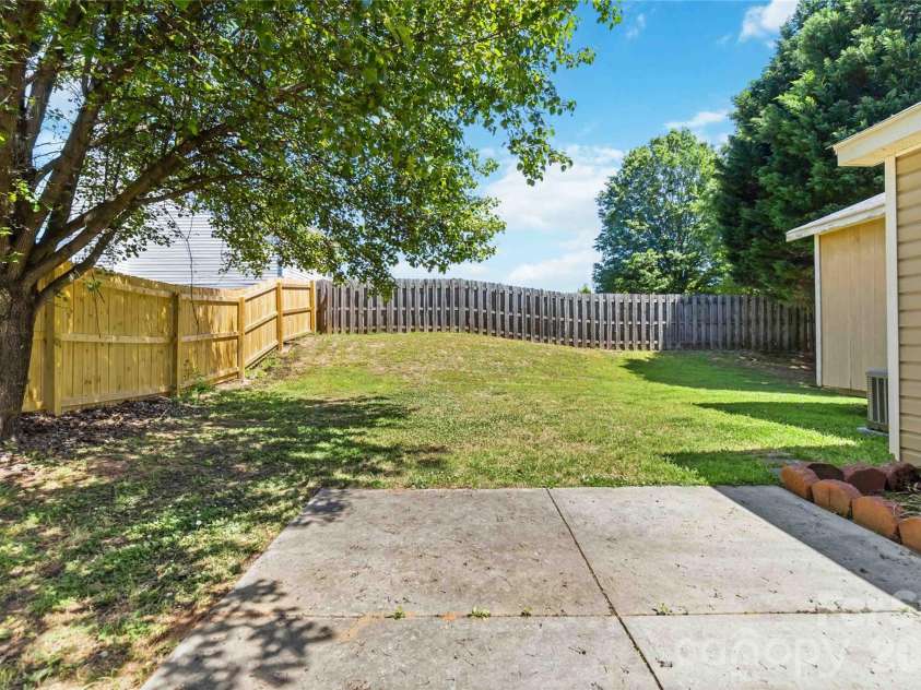 110 Camforth Drive, Mooresville, NC 28117.  MLS# CAR4369221, YatesRealty ID 17827. 