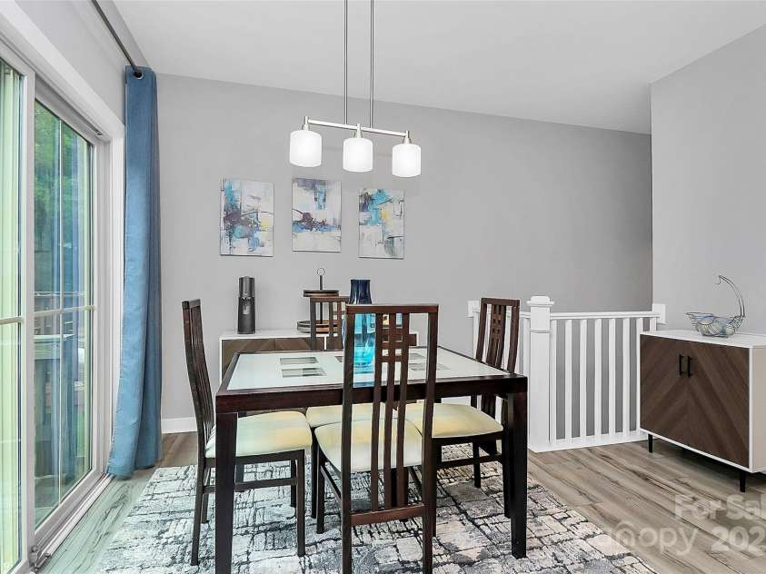 1723 Town Oak Lane, Charlotte, NC 28205.  MLS# CAR4268026, YatesRealty ID 17827. 