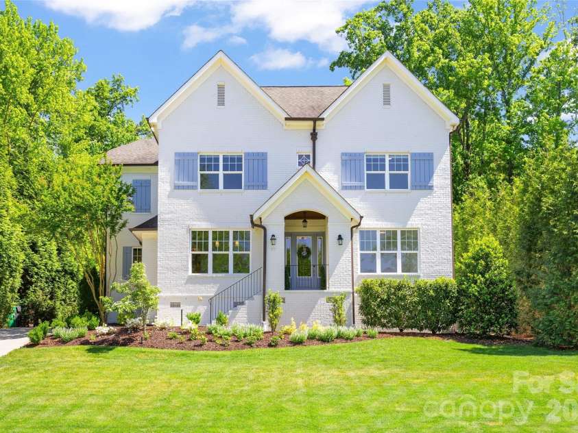 1111 Willhaven Drive, Charlotte, NC 28211.  MLS# CAR4373313, YatesRealty ID 17828. 