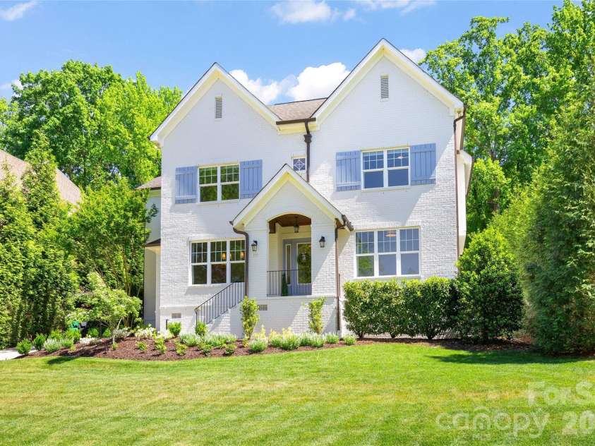1111 Willhaven Drive, Charlotte, NC 28211.  MLS# CAR4373313, YatesRealty ID 17828. 
