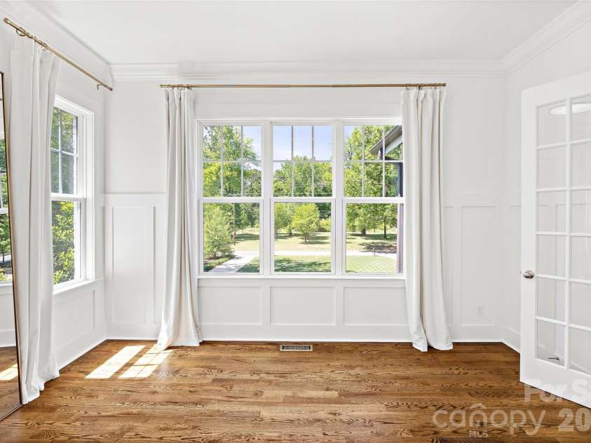1111 Willhaven Drive, Charlotte, NC 28211.  MLS# CAR4373313, YatesRealty ID 17828. 
