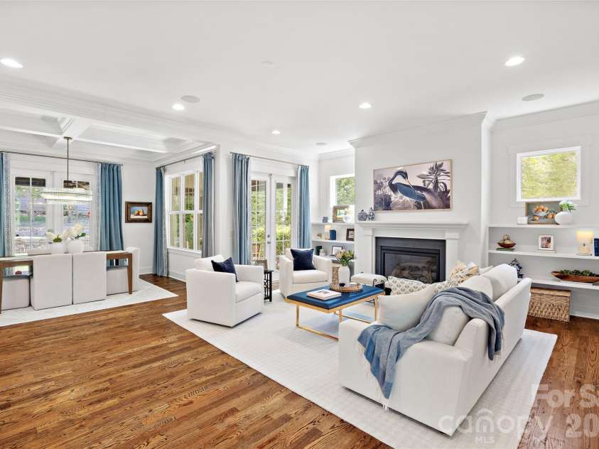 1111 Willhaven Drive, Charlotte, NC 28211.  MLS# CAR4373313, YatesRealty ID 17828. 