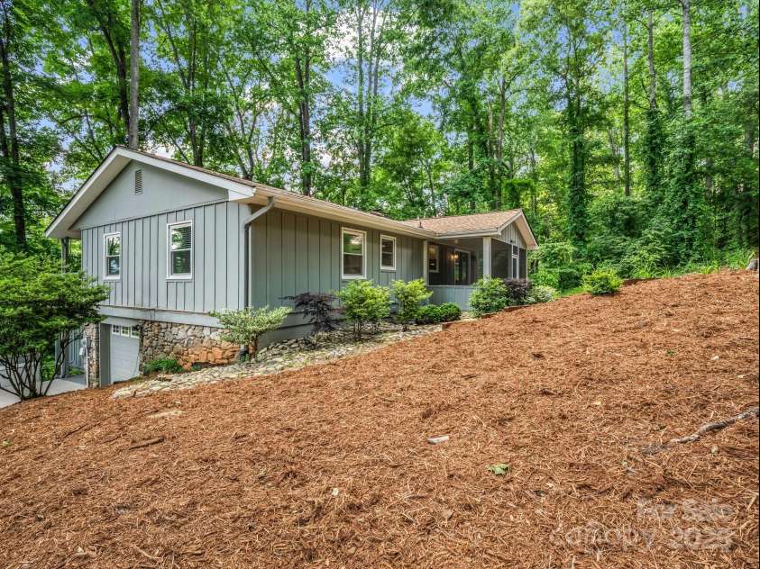 195 White Pine Drive, Lake Lure, NC 28746.  MLS# CAR4266532, YatesRealty ID 17828. 