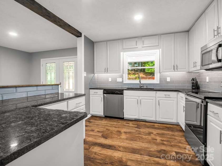 195 White Pine Drive, Lake Lure, NC 28746.  MLS# CAR4266532, YatesRealty ID 17828. 