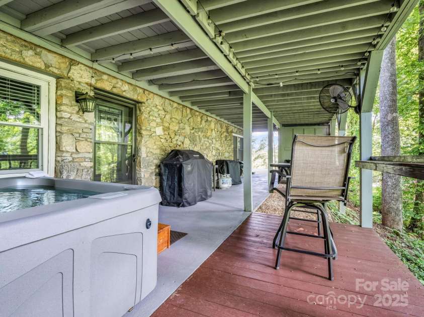 195 White Pine Drive, Lake Lure, NC 28746.  MLS# CAR4266532, YatesRealty ID 17828. 