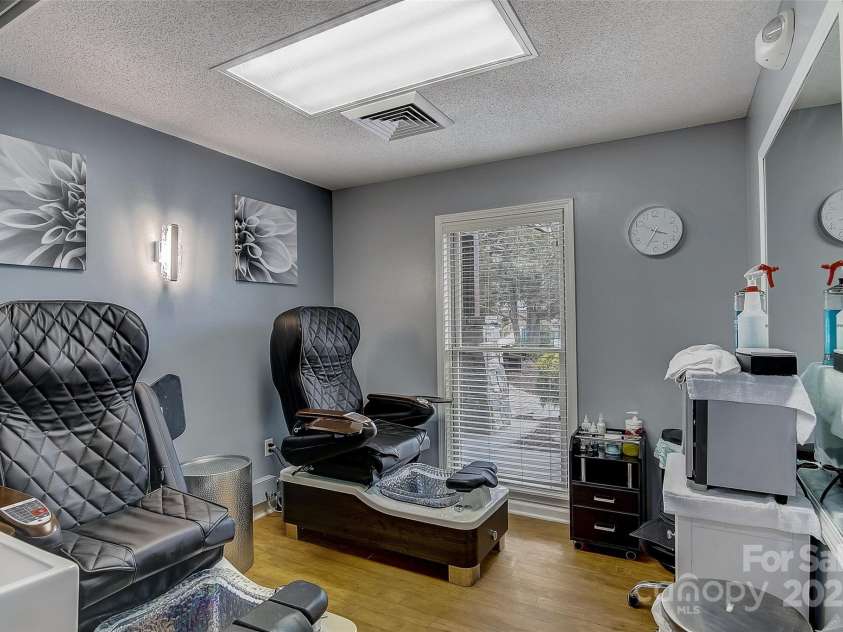 195 White Pine Drive, Lake Lure, NC 28746.  MLS# CAR4266532, YatesRealty ID 17828. Full-service salon and spa.